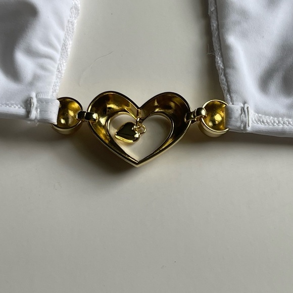 NWT BEACH BUNNY
White RIO STRAPPY BRALETTE-Bikini Top with Gold Heart Detail - Picture 9 of 10